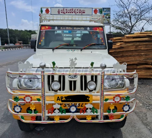 MAHINDRA Bolero Pik-Up