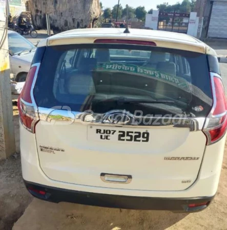 MAHINDRA Marazzo