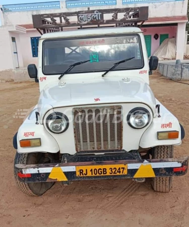 MAHINDRA Bolero Pik-Up