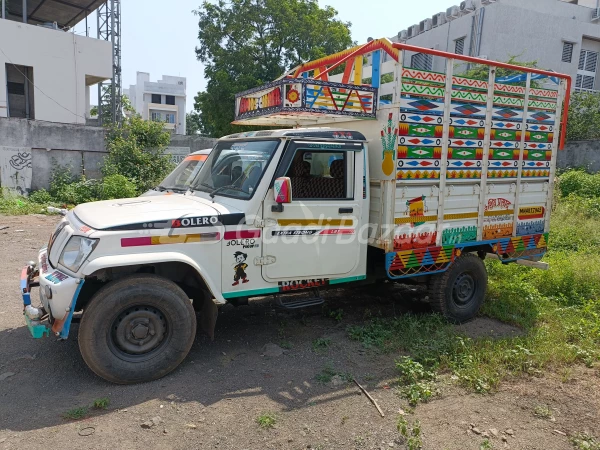 MAHINDRA Bolero Pik-Up