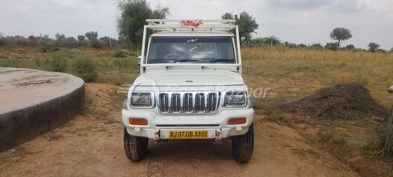 MAHINDRA Bolero Pik-Up