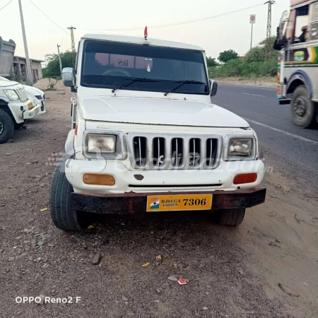 MAHINDRA Bolero Camper