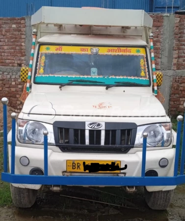MAHINDRA Bolero Pik-Up