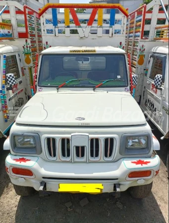 MAHINDRA Bolero Camper