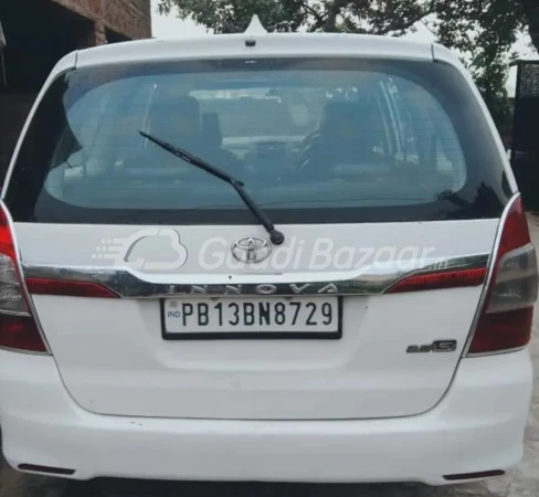 TOYOTA Innova [2015-2016]