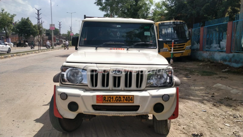 MAHINDRA Bolero Pik-Up