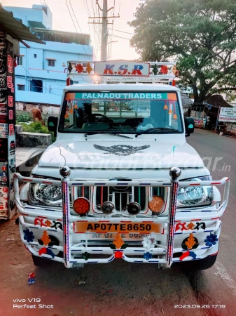 MAHINDRA Bolero Maxitruck CNG