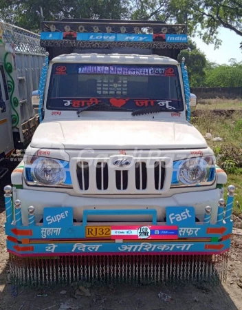 MAHINDRA Bolero Pik-Up