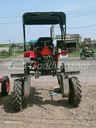 MAHINDRA Yuvraj 215 Nxt