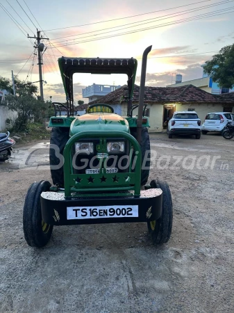 John Deere 5050 E