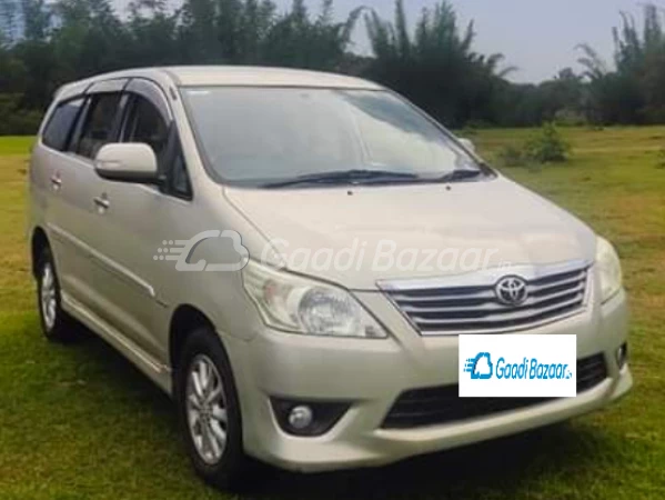 TOYOTA Innova [2012-2013]