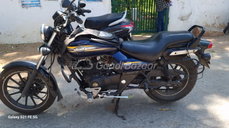 2nd hand best sale bajaj avenger