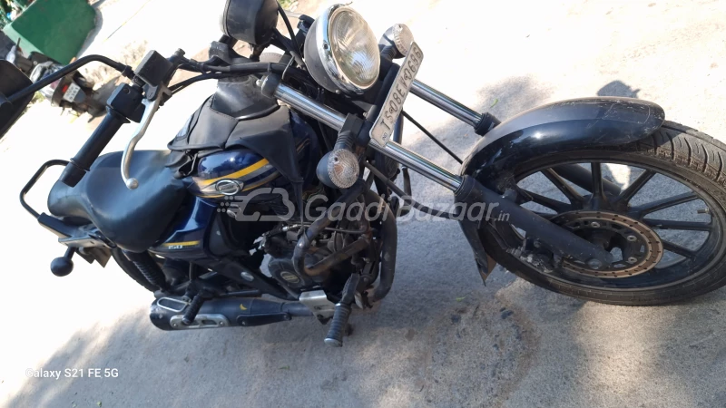 Olx bajaj deals avenger