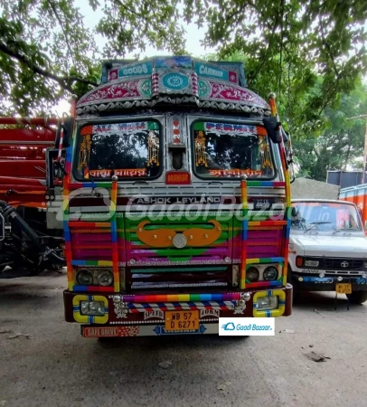 ASHOK LEYLAND Captain 3718