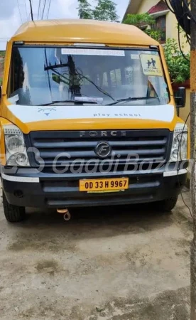  FORCE MOTORS TRAVELLER T1