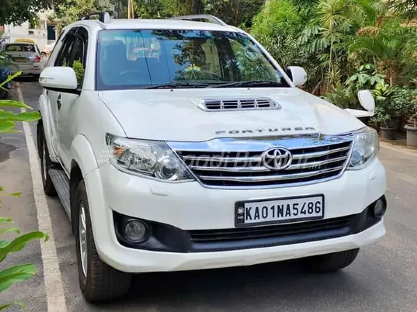 TOYOTA FORTUNER