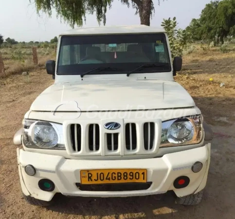 MAHINDRA Bolero Camper