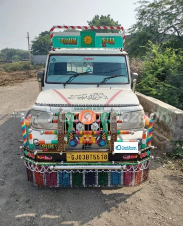 MAHINDRA Bolero Maxitruck Plus