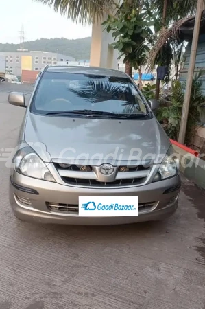 TOYOTA Innova [2005-2009]