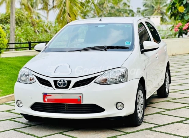 TOYOTA Etios Liva