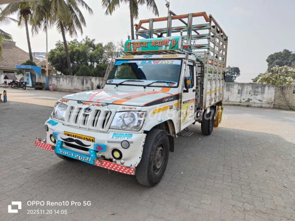 MAHINDRA Bolero Pik-Up