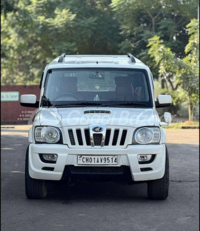 MAHINDRA Scorpio [2009-2014]