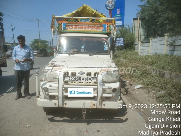 MAHINDRA Bolero Camper