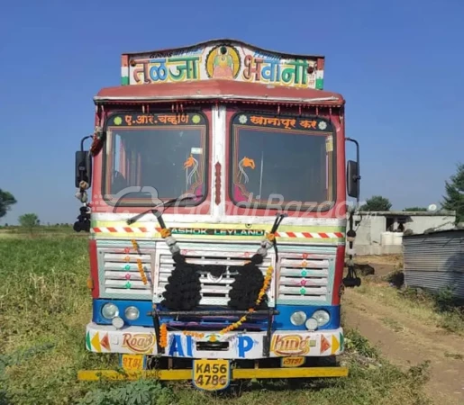 ASHOK LEYLAND 3718