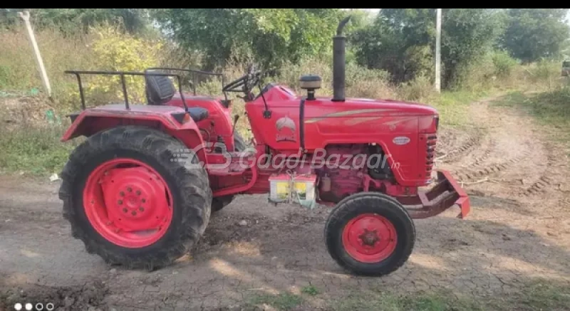 MAHINDRA 585 Di Sarpanch