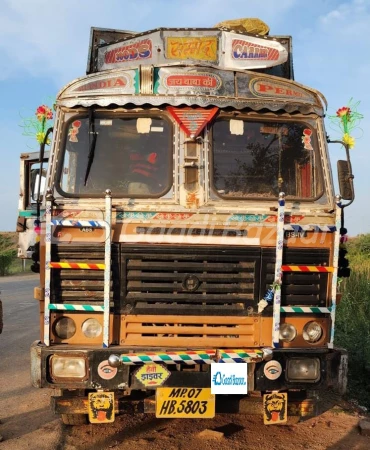 ASHOK LEYLAND 3718