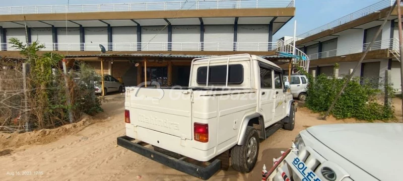 MAHINDRA Bolero Camper