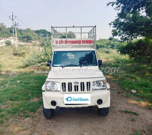 MAHINDRA Bolero Pik-Up