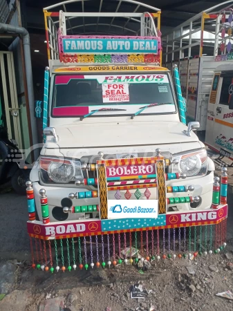 MAHINDRA Bolero Pik-Up