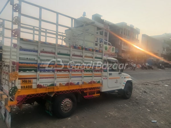 MAHINDRA Bolero Maxitruck CBC