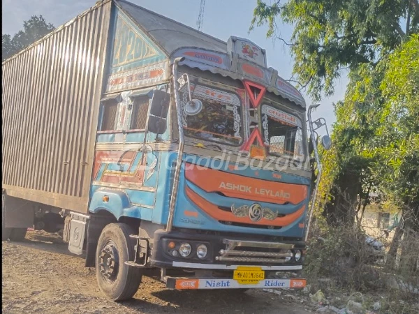 ASHOK LEYLAND AL 2820