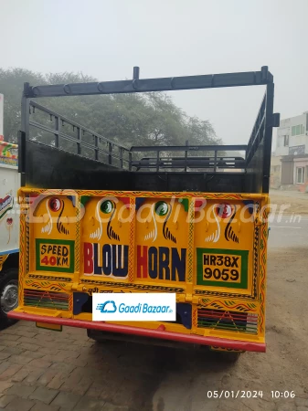 MAHINDRA Bolero Maxitruck CBC