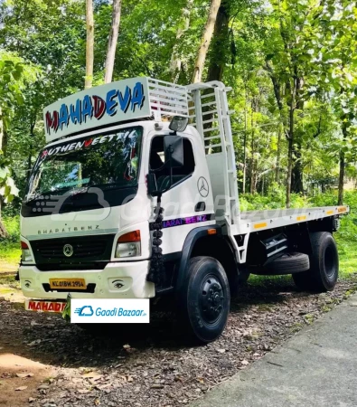 DAIMLER INDIA COMMERCIAL VEHICLES 1214 R