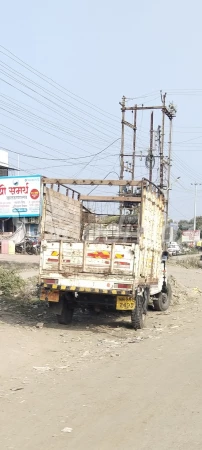 MAHINDRA AND MAHINDRA SUPRO PROFIT TRUCK