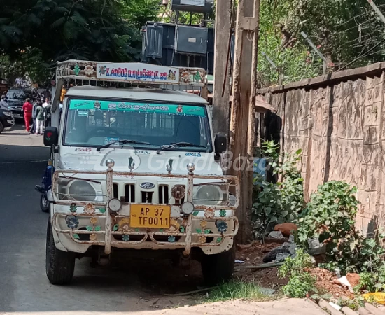 MAHINDRA Bolero Pik-Up