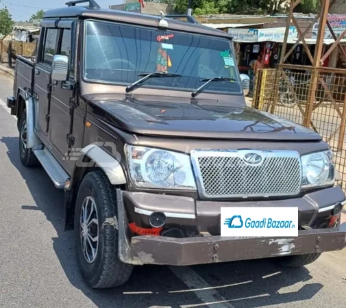 MAHINDRA Bolero Camper