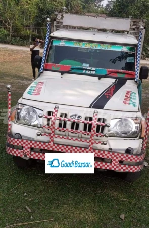 MAHINDRA Bolero Pik-Up