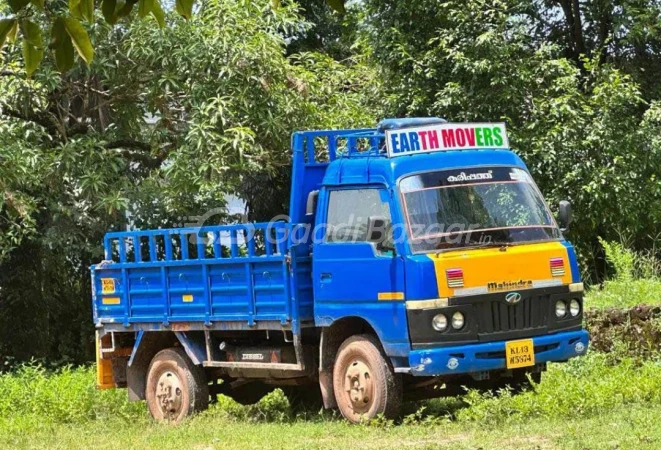 MAHINDRA Maxximo