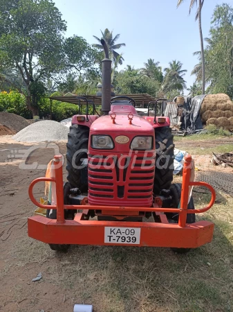 MAHINDRA 585 Di Sarpanch