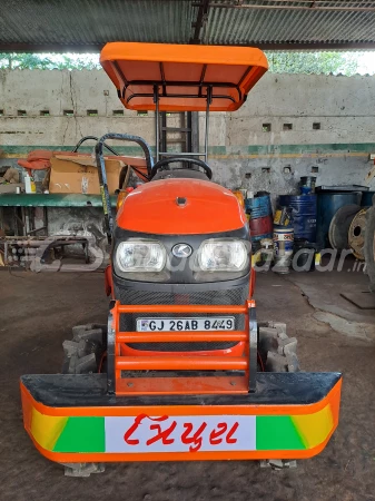 Kubota A211N-op