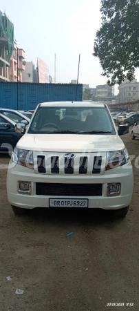 MAHINDRA TUV300 Plus