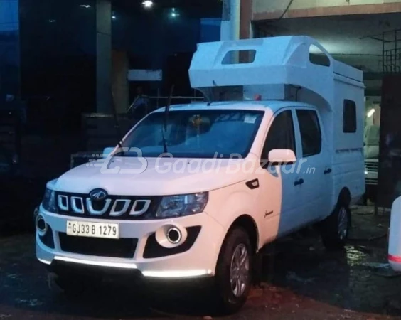 MAHINDRA Imperio Double Cabin