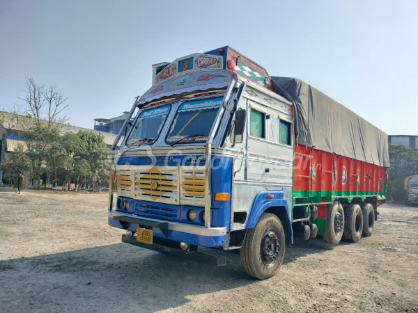 ASHOK LEYLAND 3118 HD