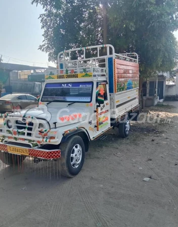 MAHINDRA Bolero Pik-Up