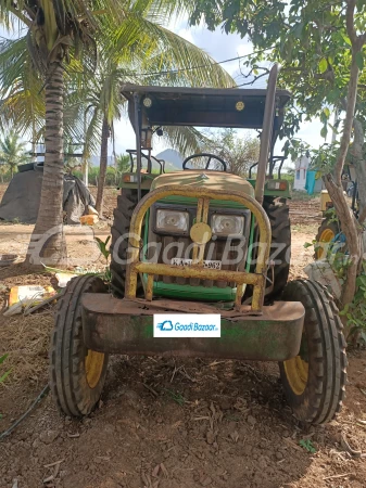 John Deere 5055 E