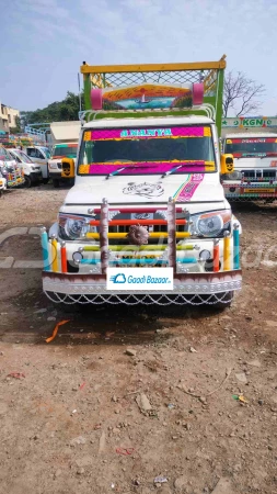 MAHINDRA Bolero Pik-Up